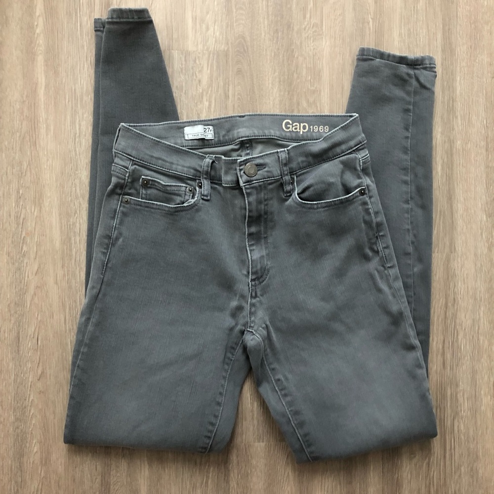 Gap High-Rise True Skinny Jeans